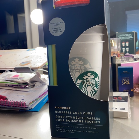 Starbucks color changing cups - Picture 6 of 8